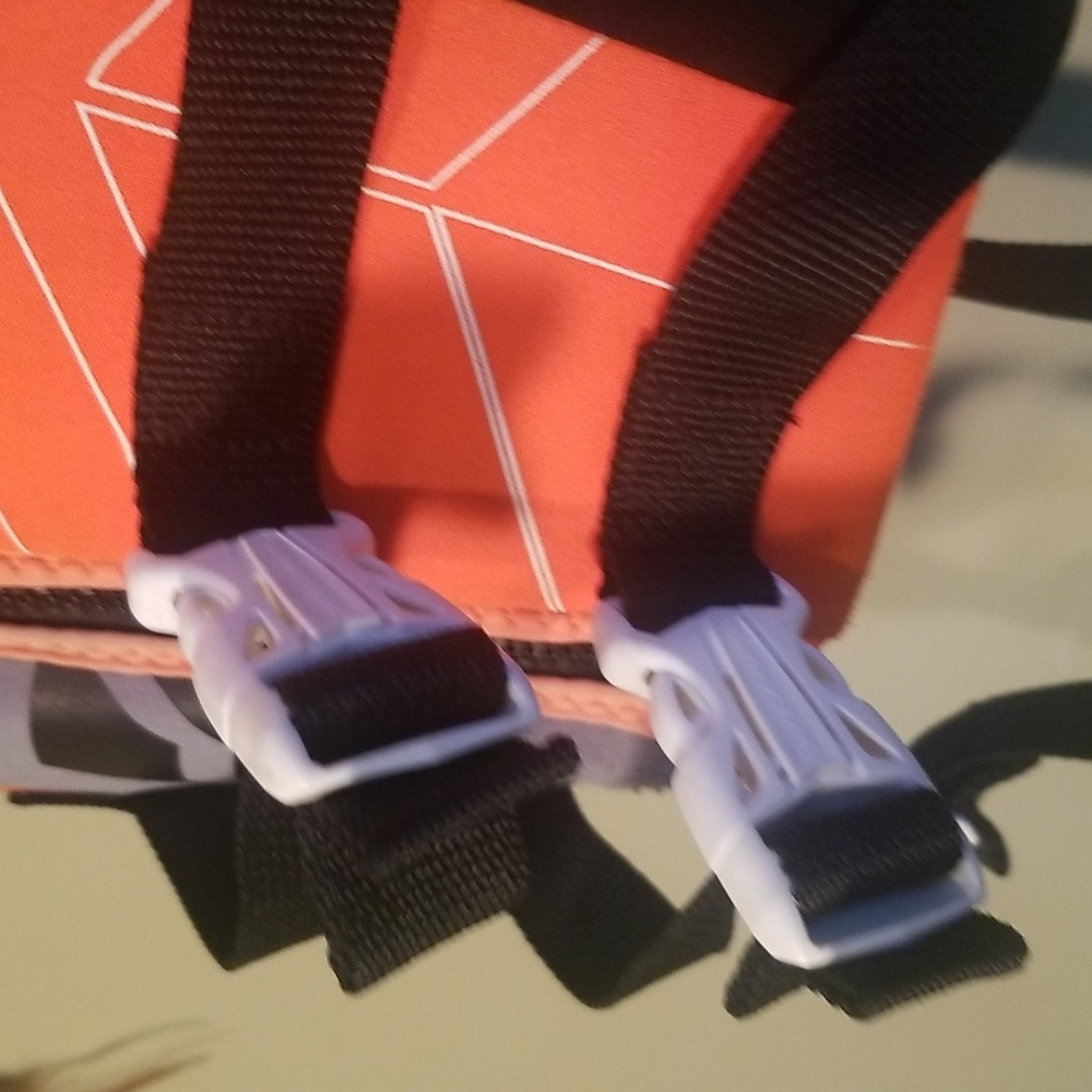 Small Child size life jacket - Picture 2 of 6